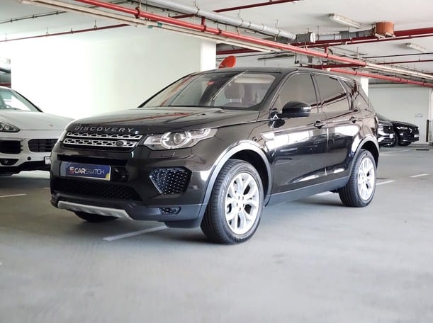 Used 2018 Land Rover Discovery Sport for sale in Dubai